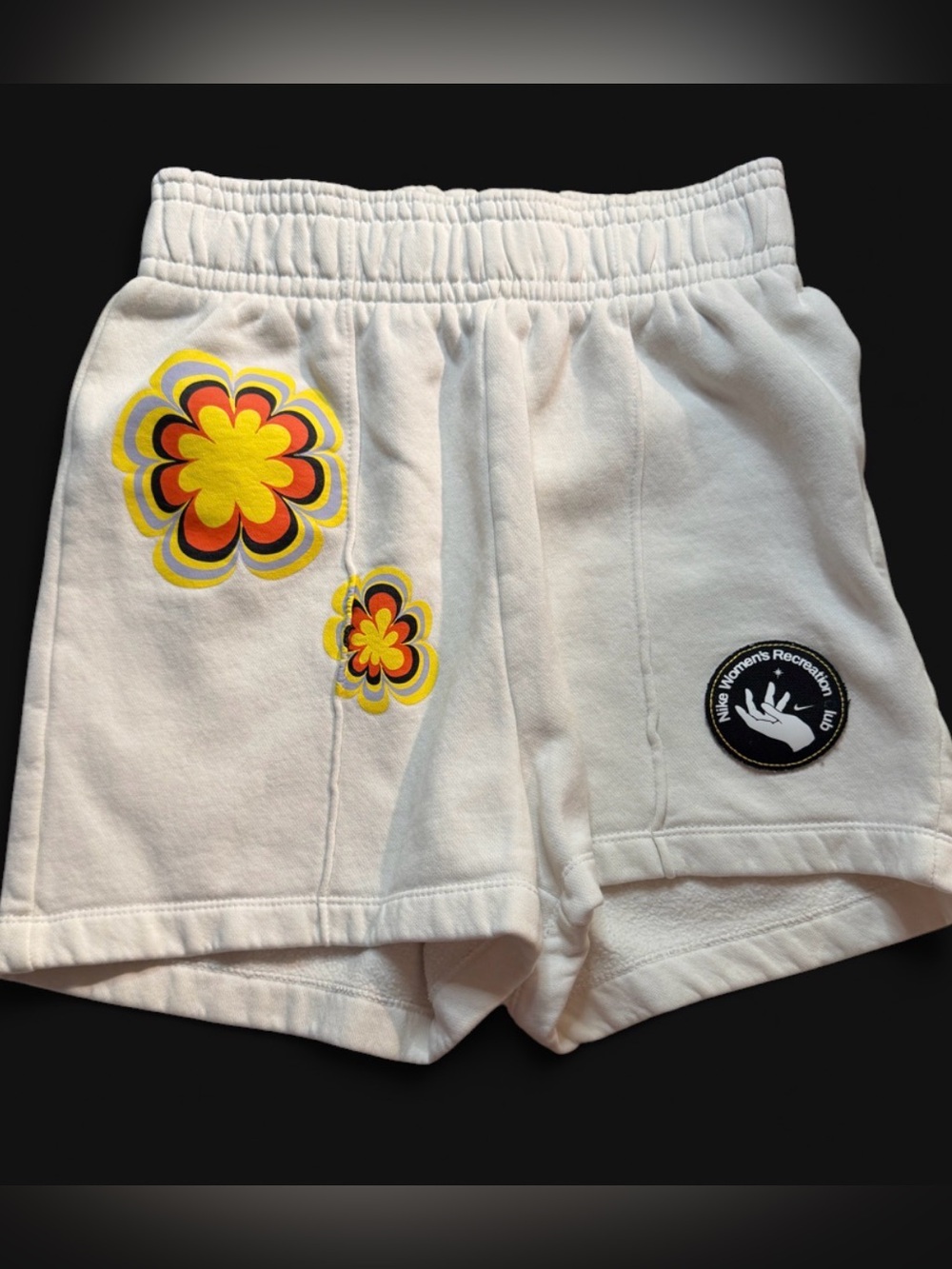 (831-5) Nike Recreation Club Flower Graphic Fleece Shorts White Small
